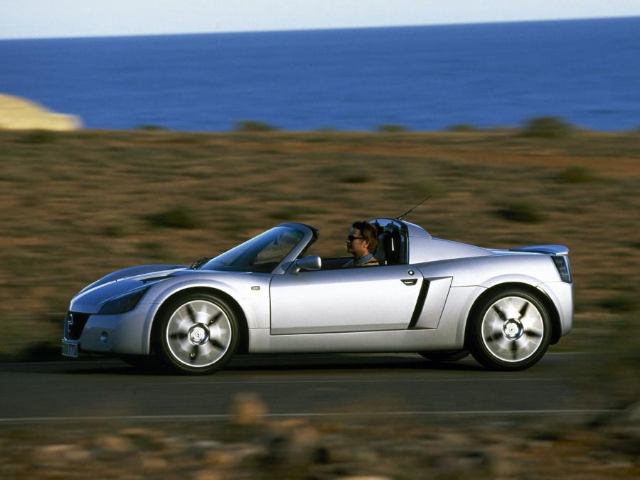  Opel Speedster Turbo 2003 года  (фото 2 из 15)